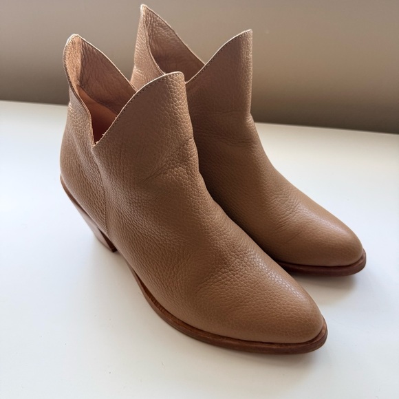 Poppy Barley Shoes - Poppy Barley The Two Point Five Ankle Boot in Leather Tan Size 8
